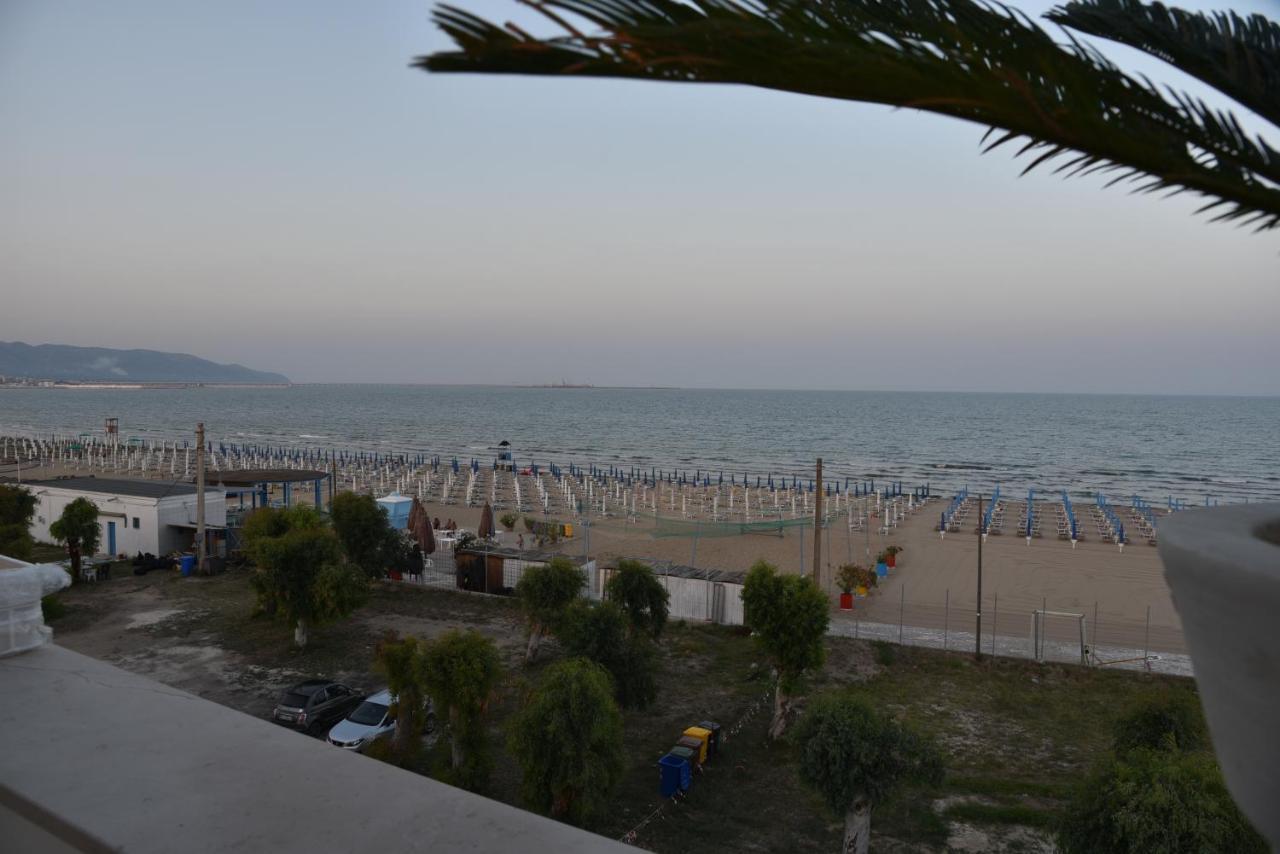 Vista Beb Mare Bed & Breakfast Manfredonia Exterior foto